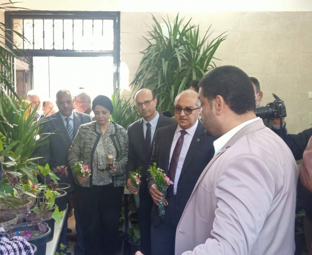 العميد
