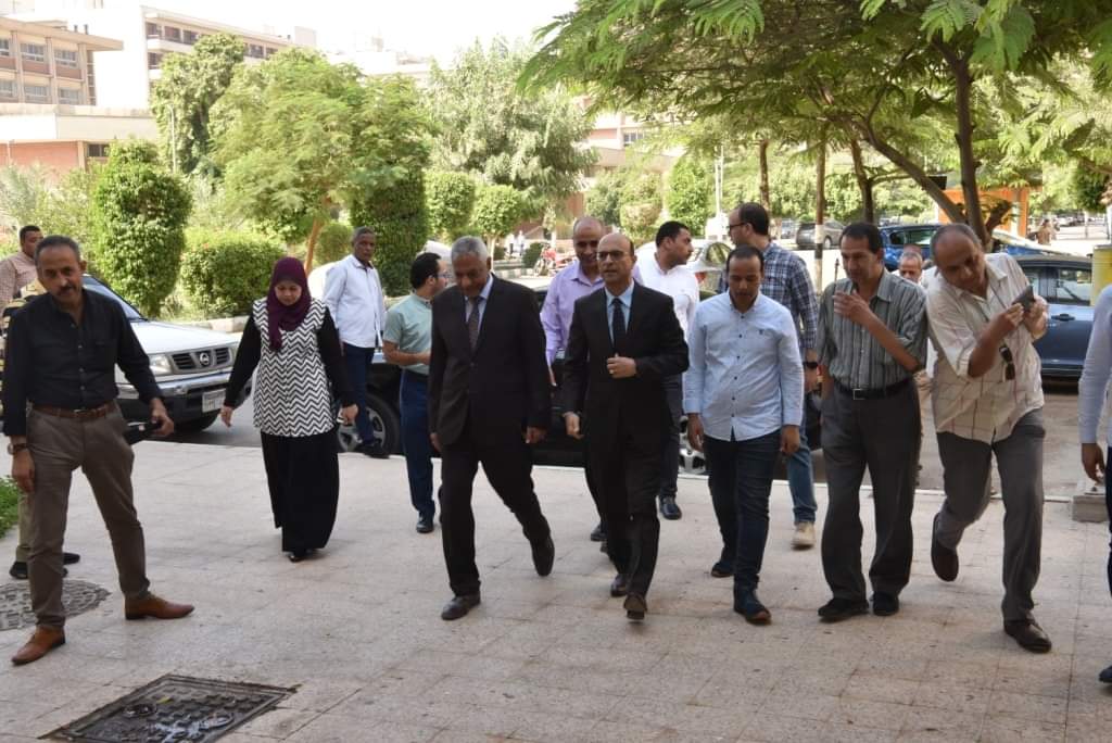 العميد
