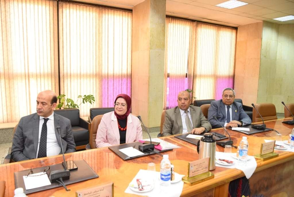 العميد