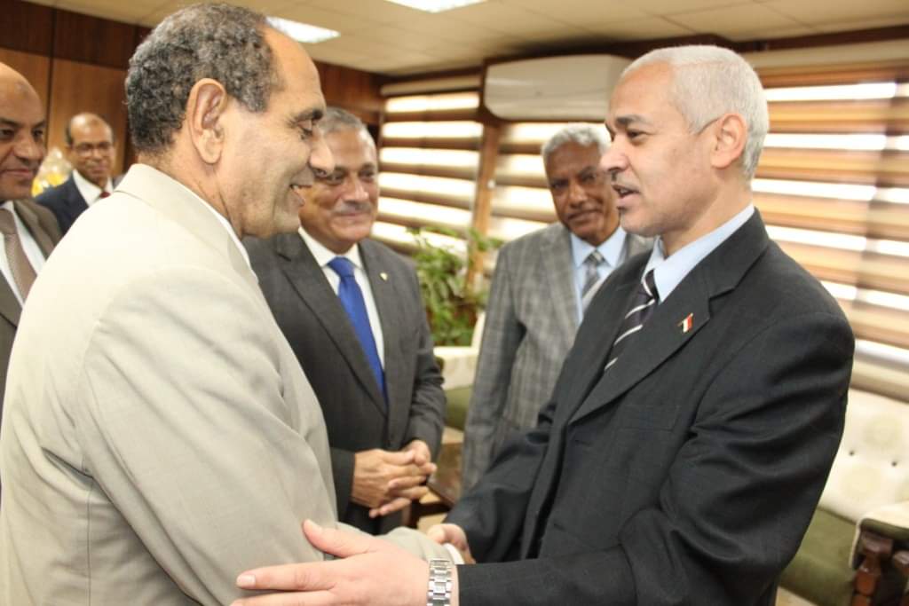 العميد