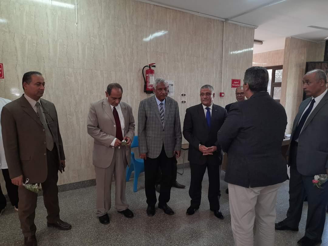 العميد