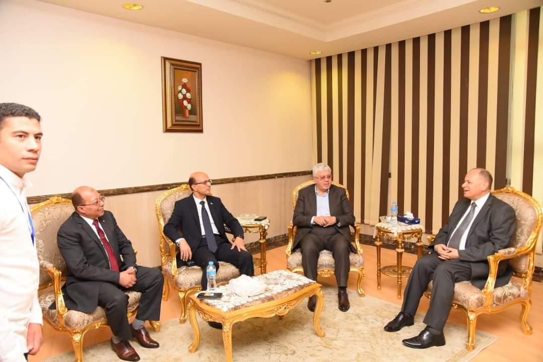 العمل