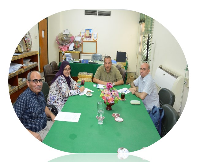 إجتماع فريق معيار أعضاء هيئة التدريس والهيئة المعاونة الخاص بتأهيل الجامعة  للإعتماد