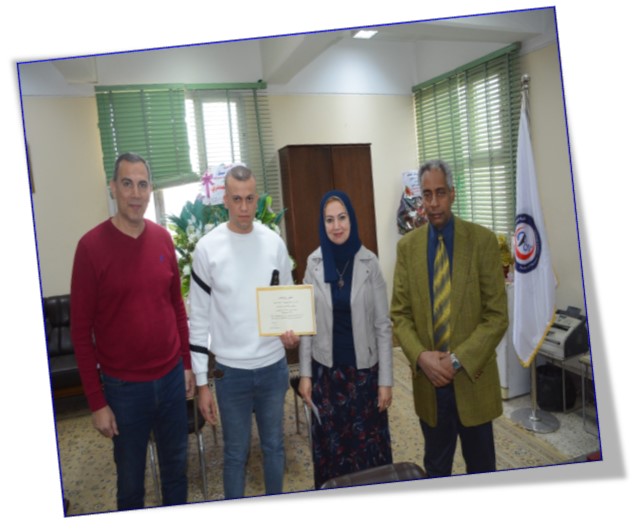 تم العثور على قطعة ذهبية وتسليمها لإدارة الكلية