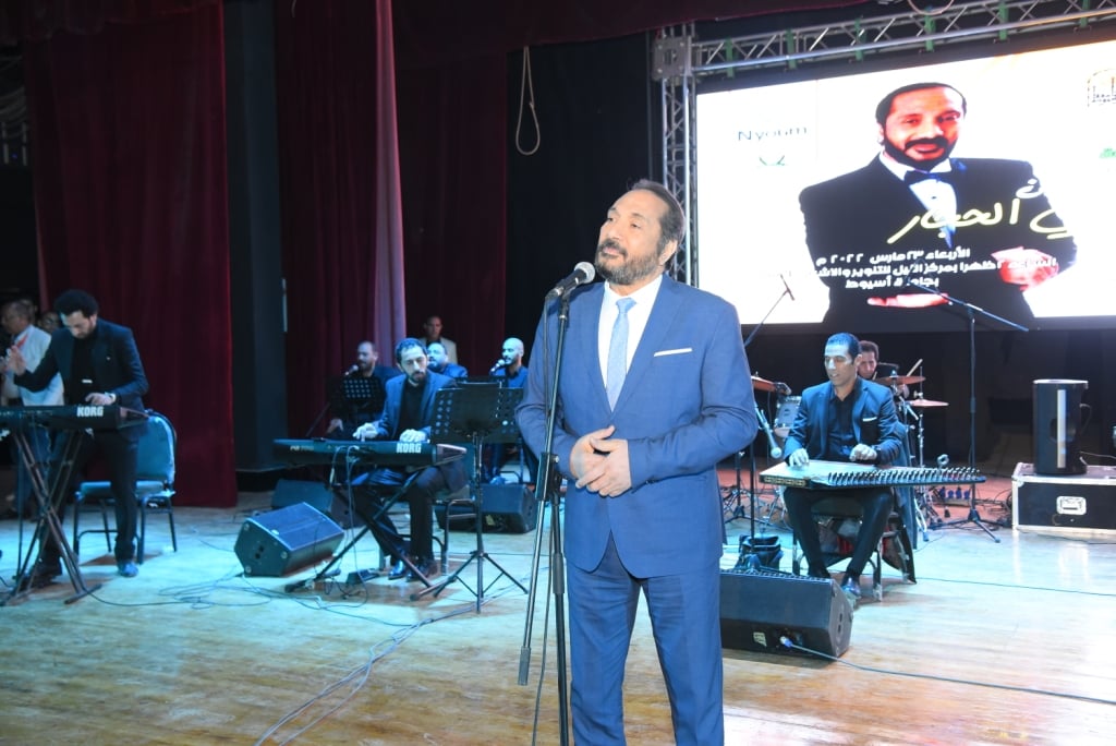 الحجار