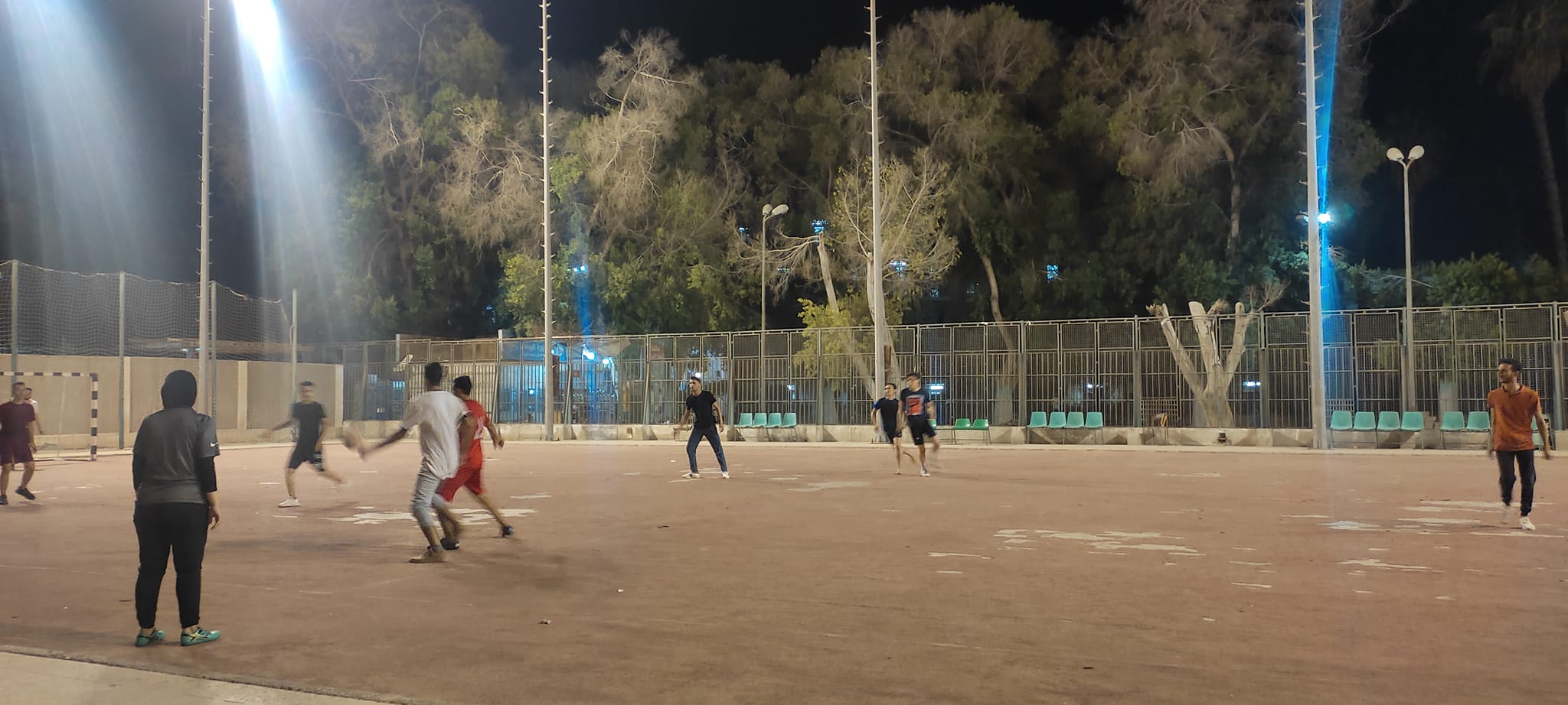 كرة ق