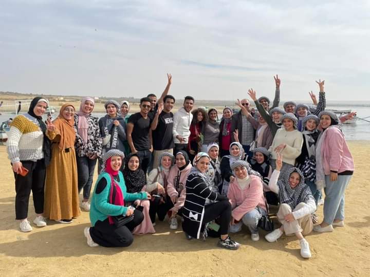 رحلة علمية لطلاب الكلية  إلى محافظة الفيوم لزيارة المحمية الطبيعية ووادى الريان وبحيرة قارون 