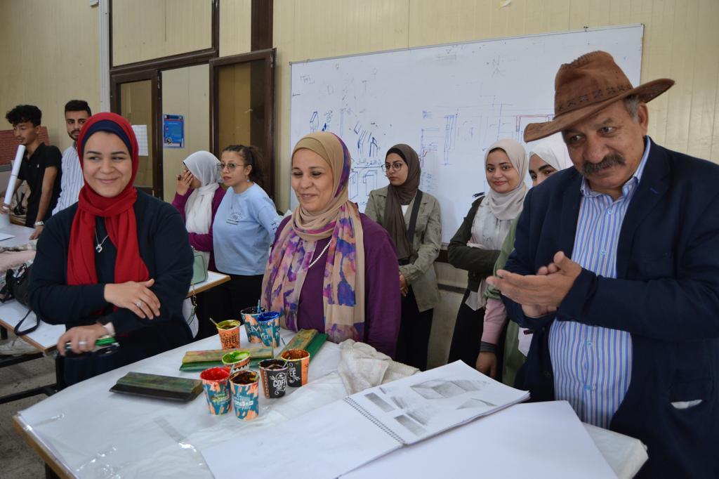 فعاليات اليوم الثانى للورشة الفنية لطلبة وطالبات مدرسة سمارت سيتي الدولية بأسيوط الجديدة..