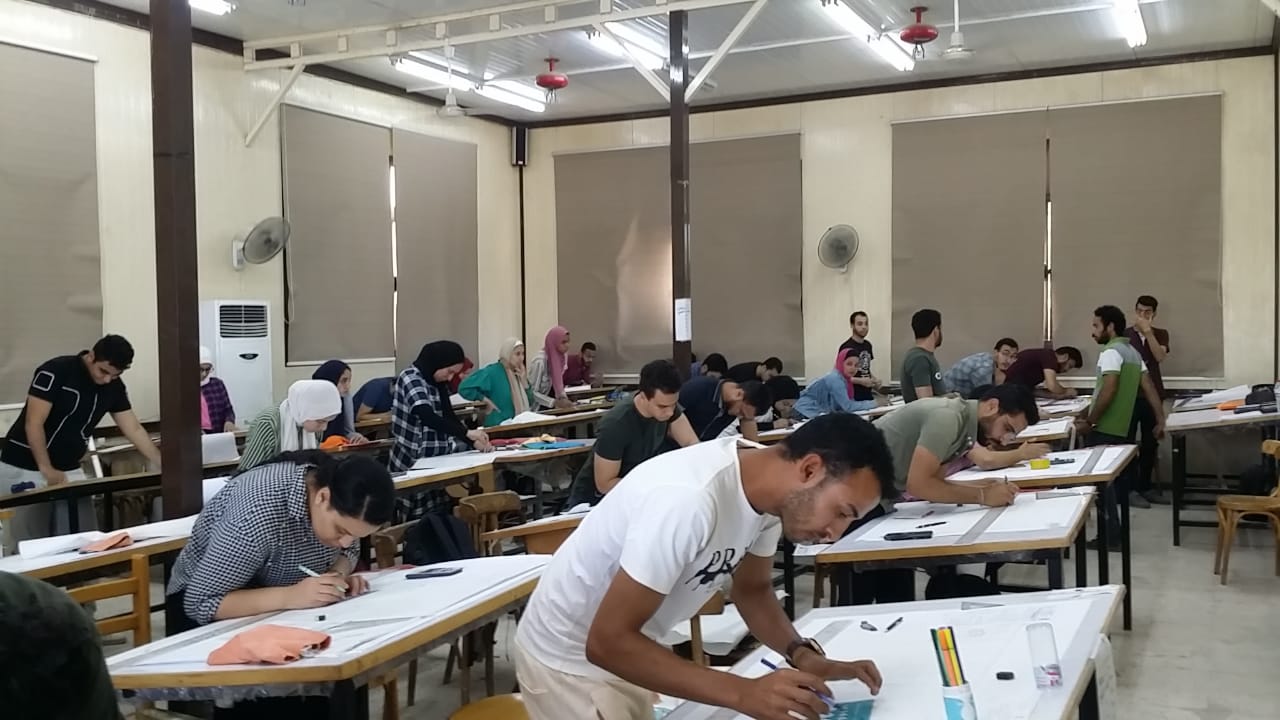 انتظام اعمال امتحانات نهاية العام الجامعى 2022-2023م  للفرقة الرابعة بالكلية
