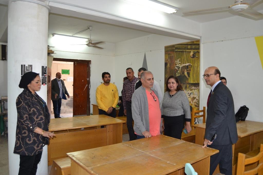 متابعة سير العملية التعليمية