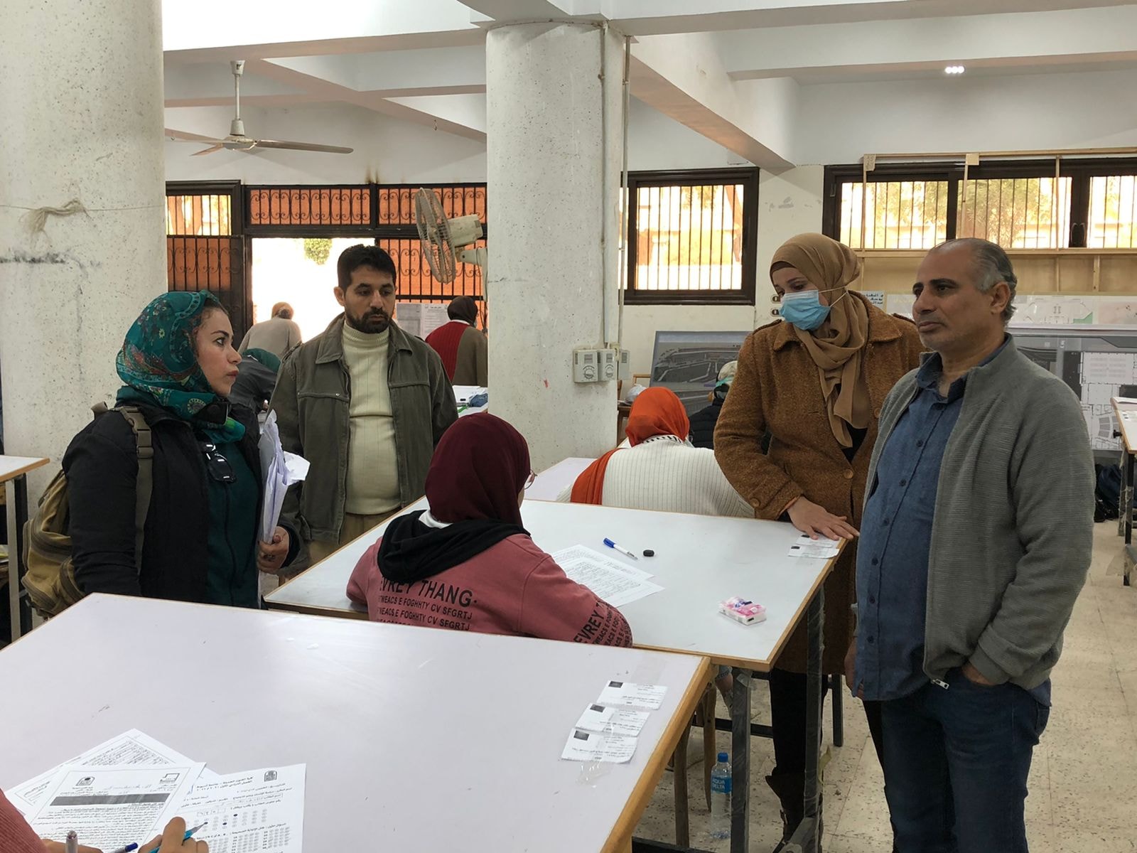متابعة امتحانات الفصل الدراسي الأول للعام الجامعى ٢٠٢٢/٢٠٢١ م اليوم الخامس للفرقة الأعدادي ديكور ، والفرقة الاولي تصوير وجرافيك ونحت