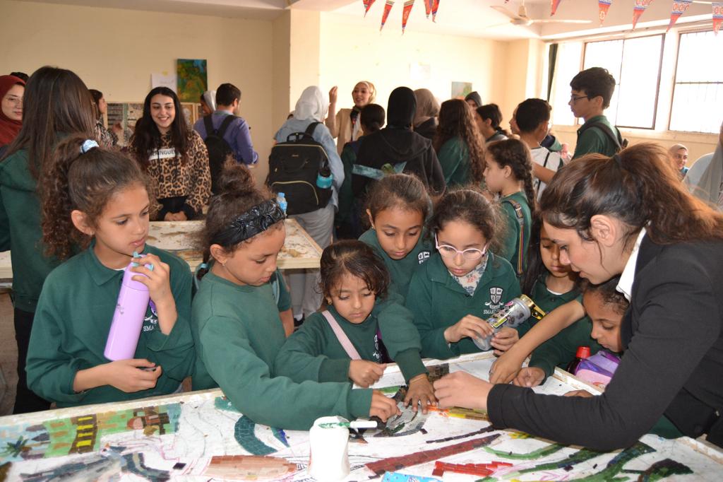 ورشة فنية لطلبة وطالبات مدرسة سمارت سيتي الدولية بأسيوط الجديدة بعنوان "إبداعات فنية " الأربعاء 22 مارس 2023م