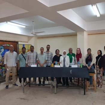 في اطار النشاط البحثي بالكلية وبرعاية الاستاذ الدكتور/ خالد صلاح عميد الكلية وتحت اشراف الاستاذ الدكتور محمد حلمى وكيل الكلية للدراسات العليا والبحوث عقد قسم التصوير اليوم سمينار لمناقشة خطة بحثية للتقدم لنيل درجة الماجستير ‎للدارس/عمر احمد حسن 