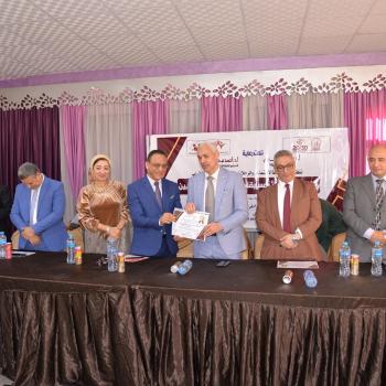 الطالبة ندي خالد جابر بقسم العمارة بالكلية تحصل على المركز الرابع لمسابقة الطالبة المثالية بالجامعة. 