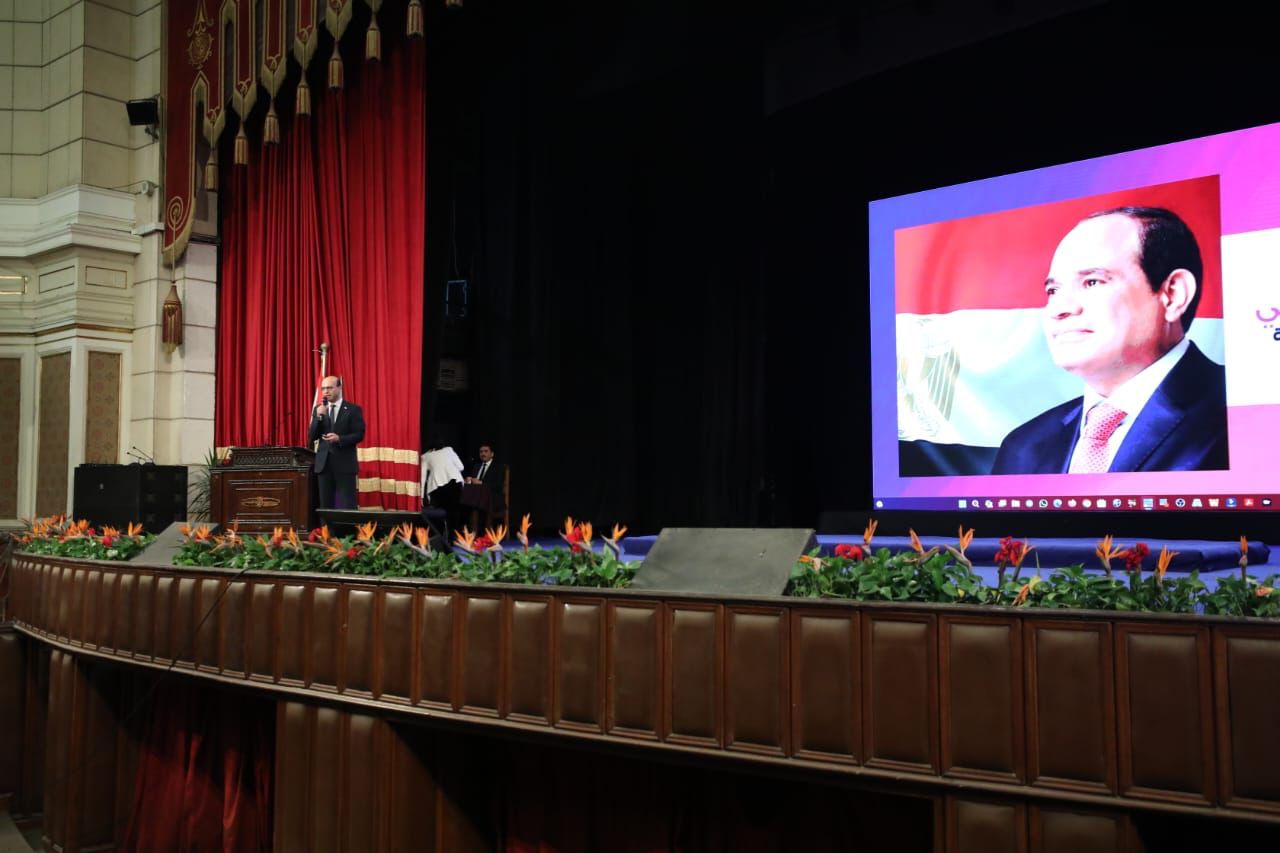 رئيس جامعة أسيوط يشهد تشكيل المجلس التنفيذي للتحالفات الإقليمية للجامعات برعاية وحضور وزير التعليم العالي والبحث العلمي