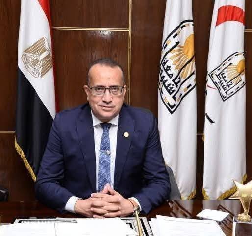 فريق طبي بمستشفى صحة المرأة بجامعة أسيوط ينجح في إنقاذ حياة سيدة تعاني من نزيف داخلي حاد نتيجة لوجود مشيمه متقدمة ملتصقة ومتغلغله بأورده الحوض مع الحفاظ على حالة الرحم دون استئصاله