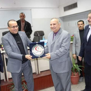 The Assiut University Hospitals family honors Dr. Alaa Abdel Moneim and a number of hospital employees in appreciation for their efforts throughout their work.